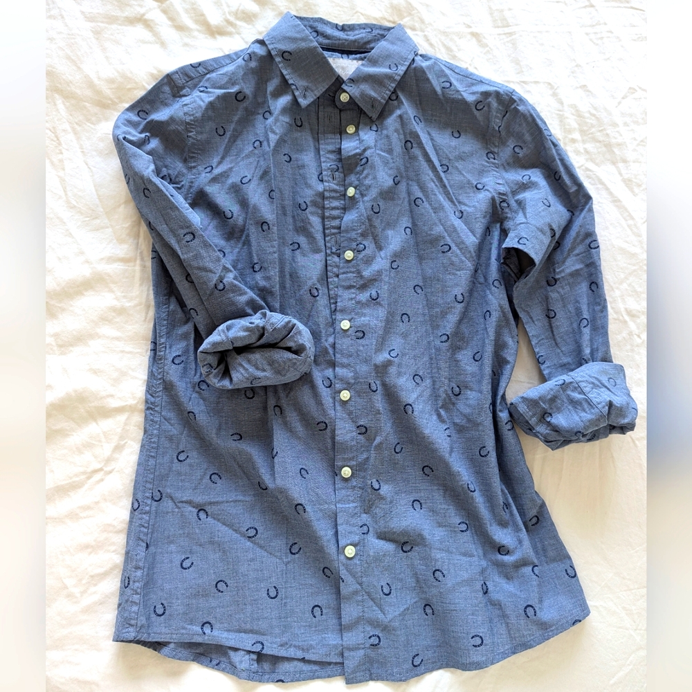 Banana Republic chambray blue button down (M)